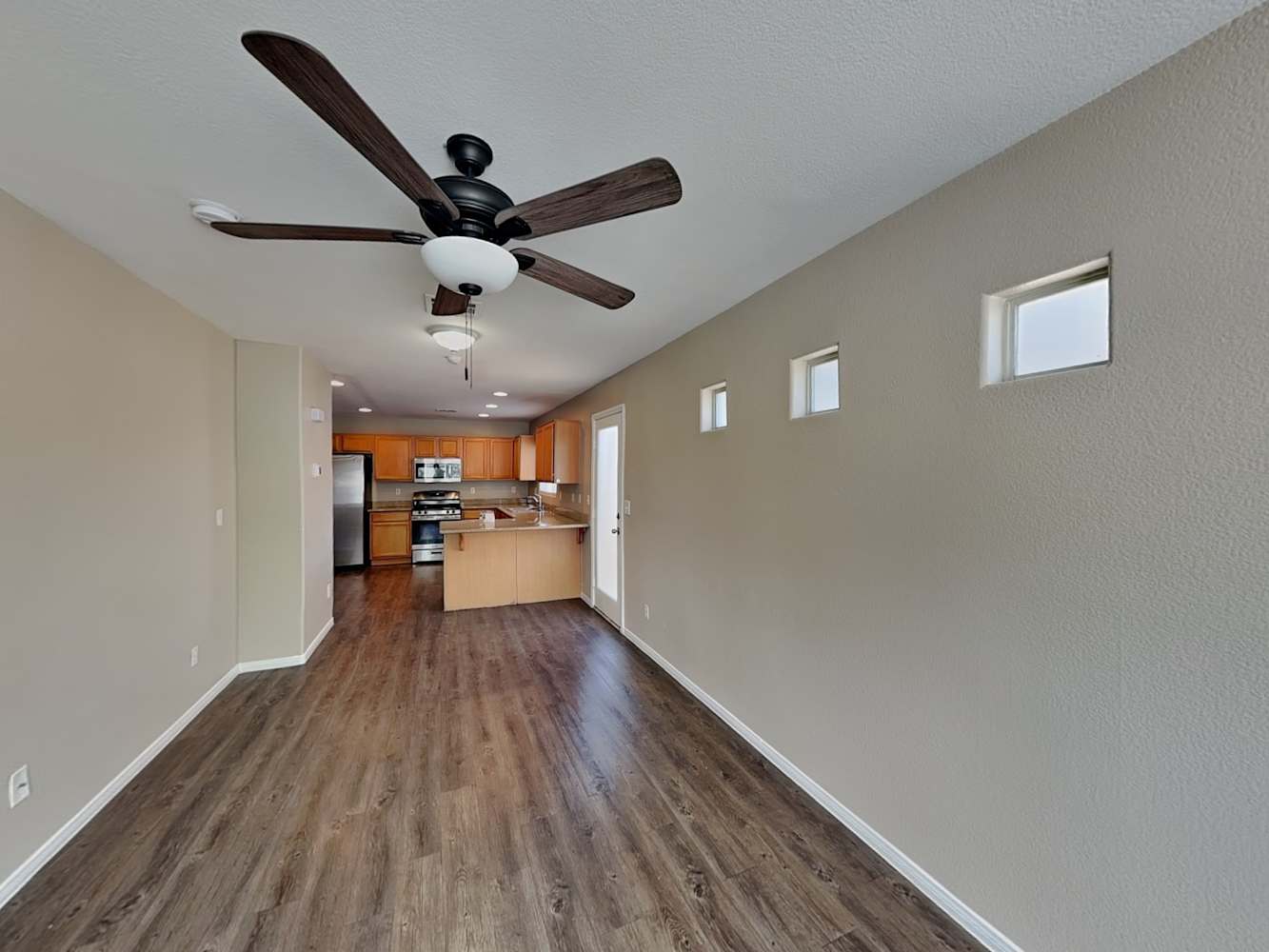 5213 Los Pinos St photo 4