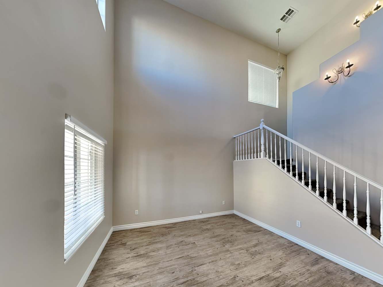 10891 Vestone St photo 4