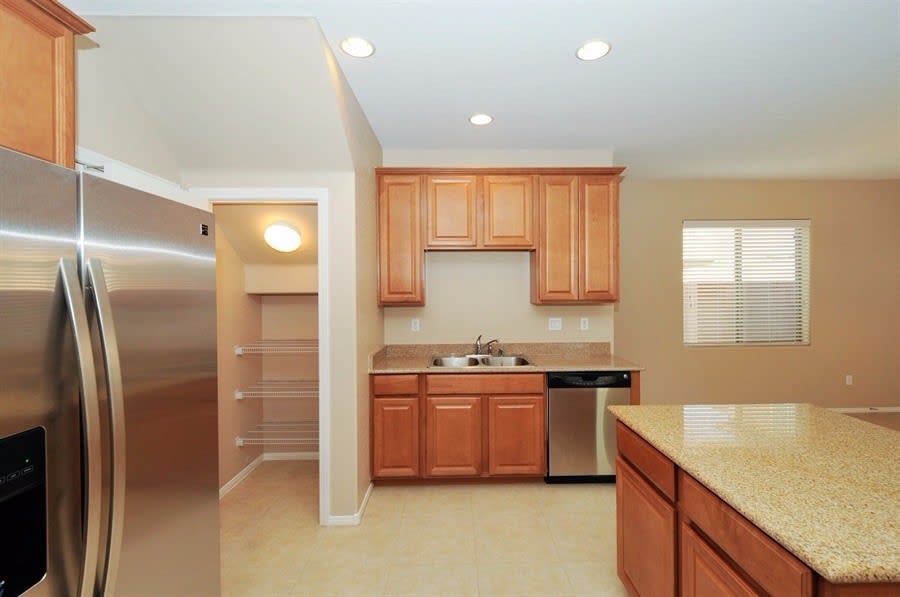 687 Calamus Palm Pl photo 4