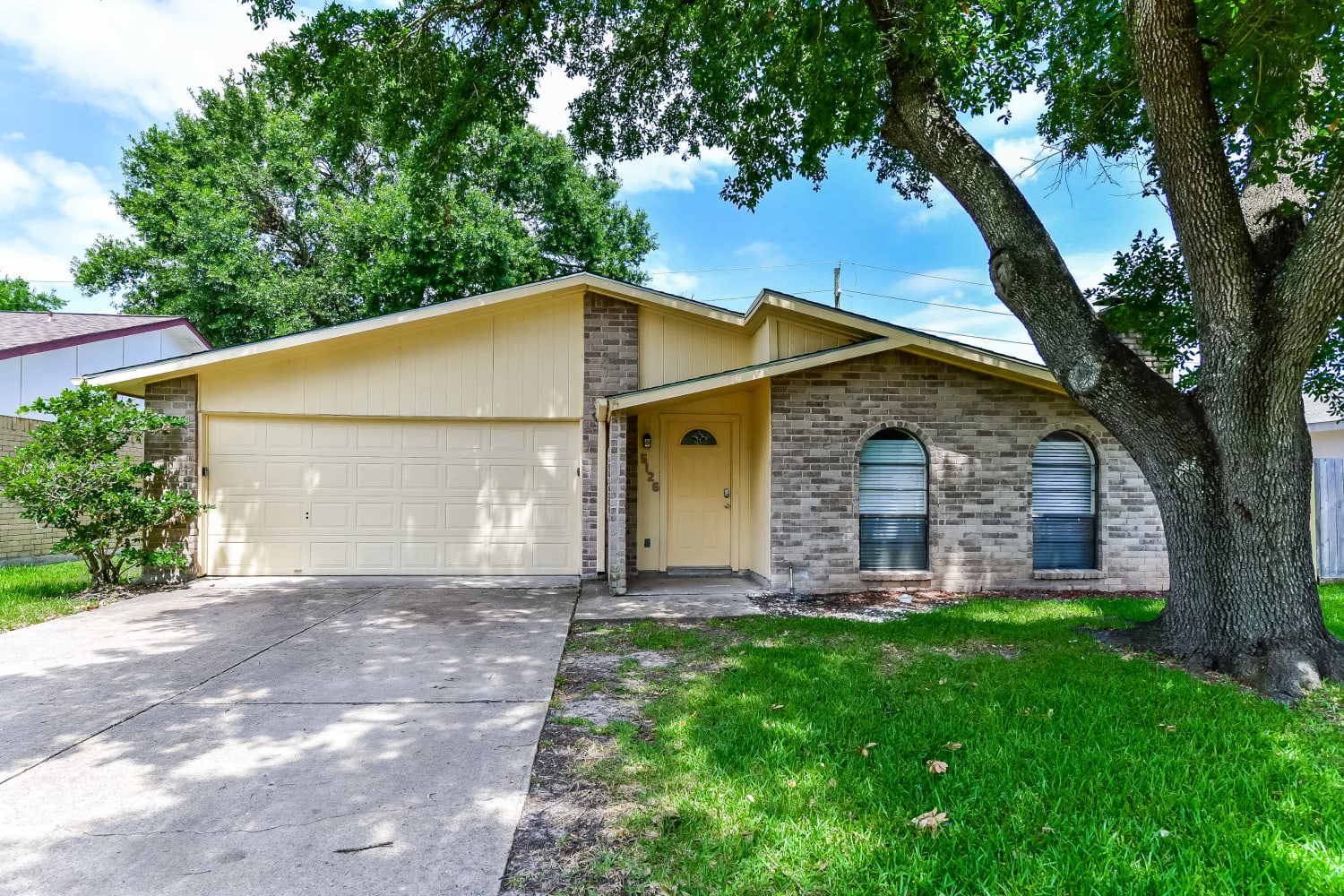 5126 Girnigoe Dr photo 2