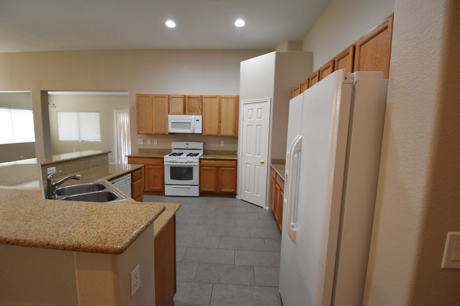 920 Kevin Baker Ave photo 3