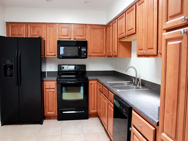 512 Harvard Pl photo 3