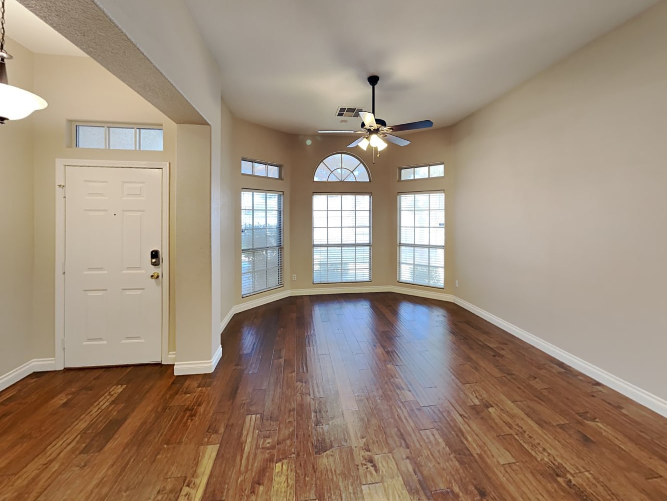 182 Raton Dr photo 4