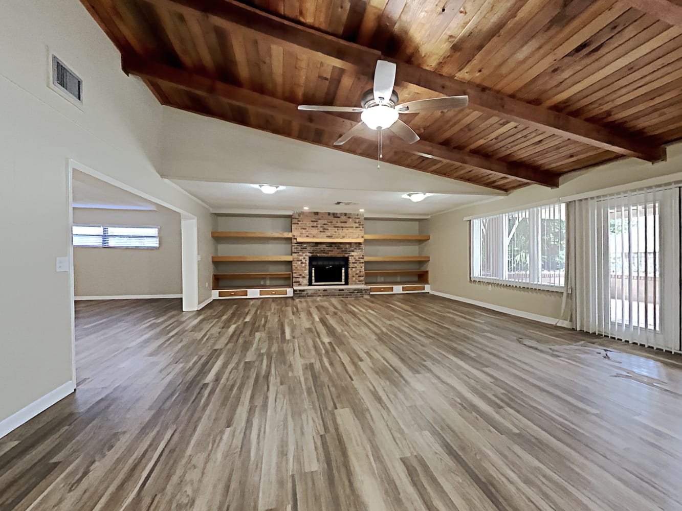 513 Applewood Ave photo 4