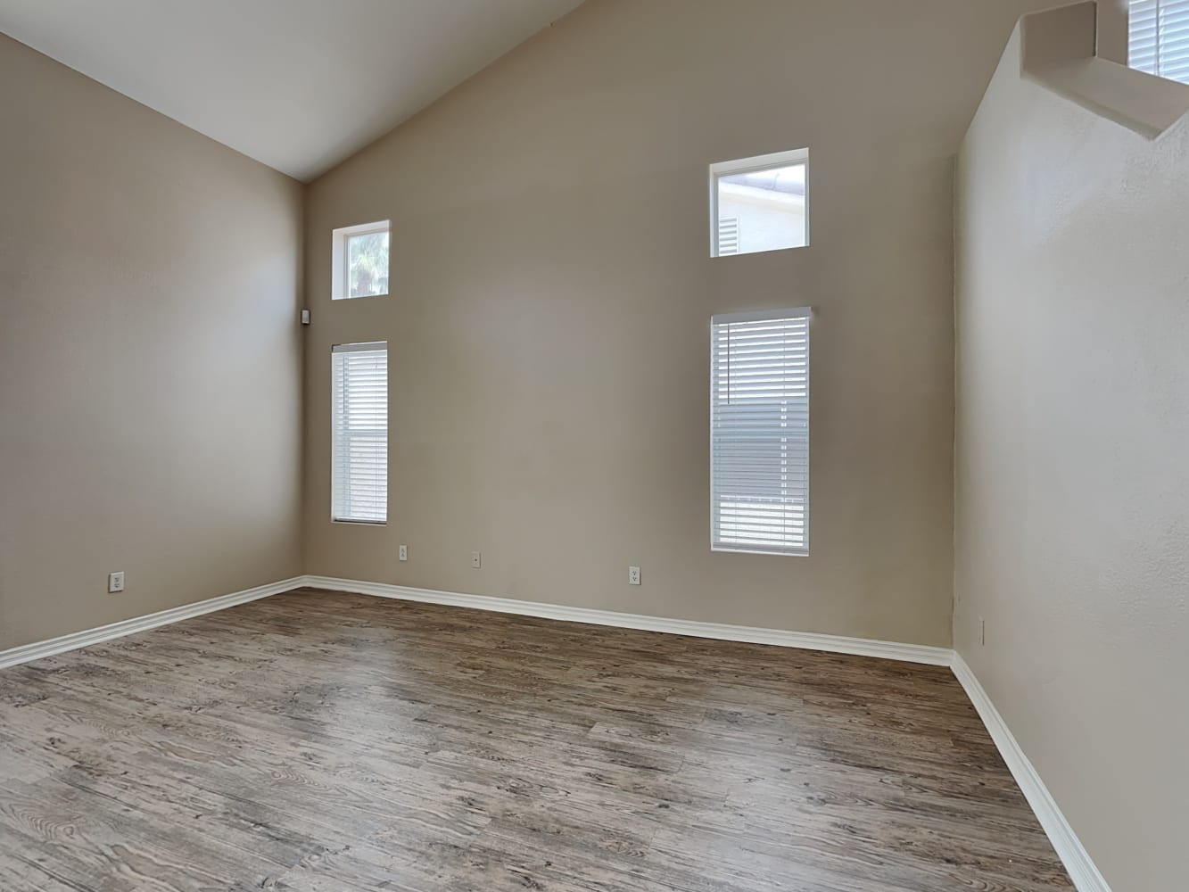 8044 Revolver Ave photo 5