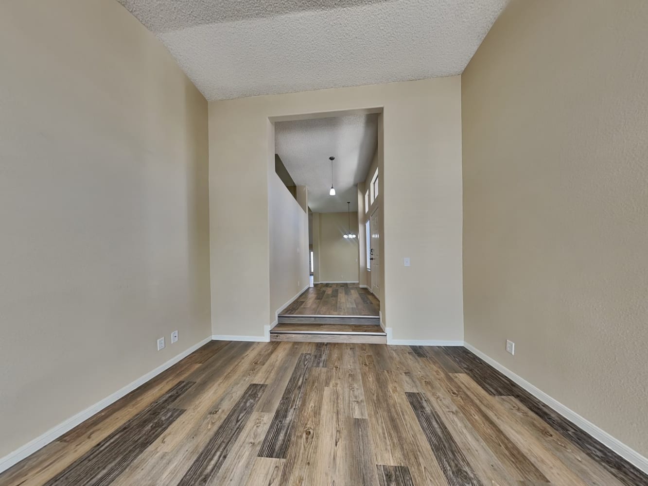 7368 Atwood Ave photo 4