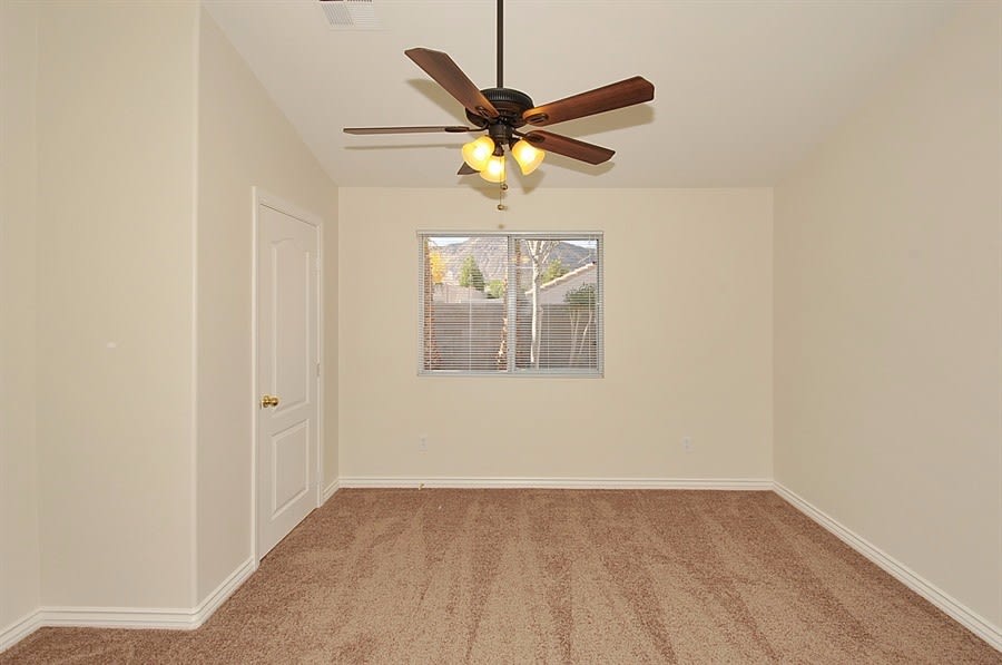 694 Mineral Hill Ln photo 5