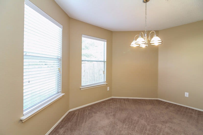 5210 Wyndham Ct photo 5
