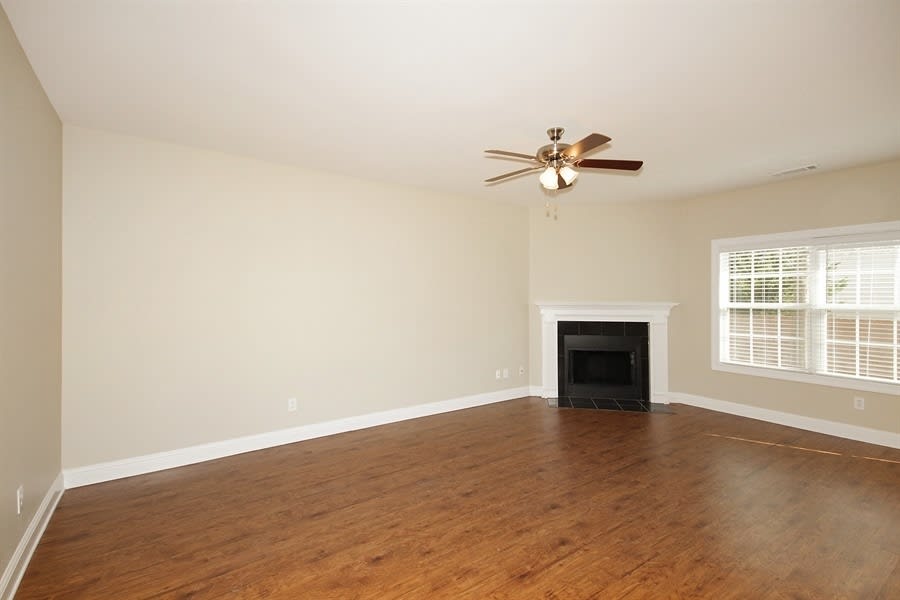 5215 Cactus Cove Ln photo 2