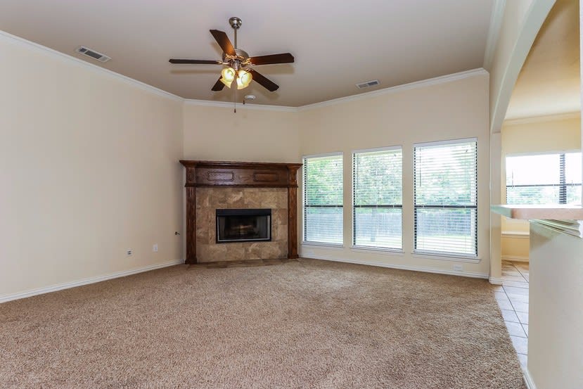 529 Meadow Hill Dr photo 4