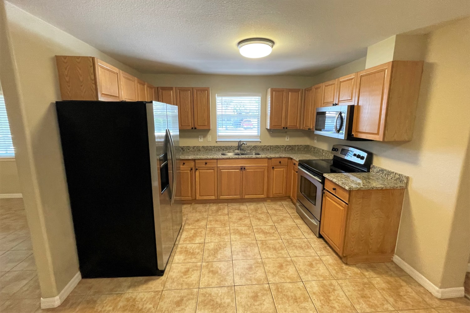 5443 Bryant Ave photo 5