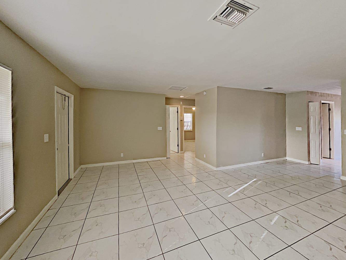 5535 Haverford Way photo 4