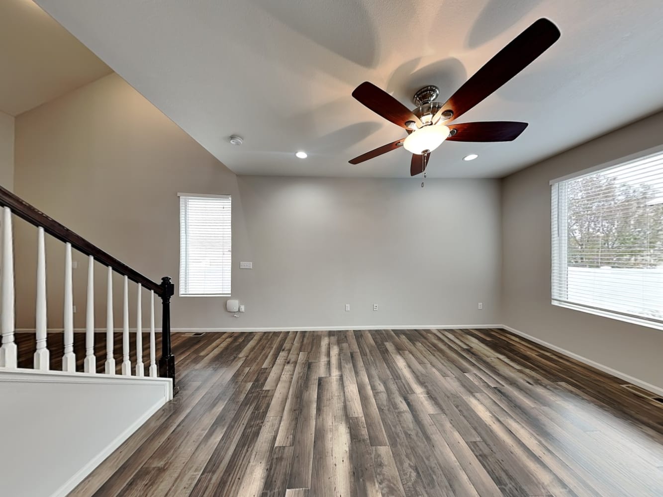 5535 Liverpool St photo 5