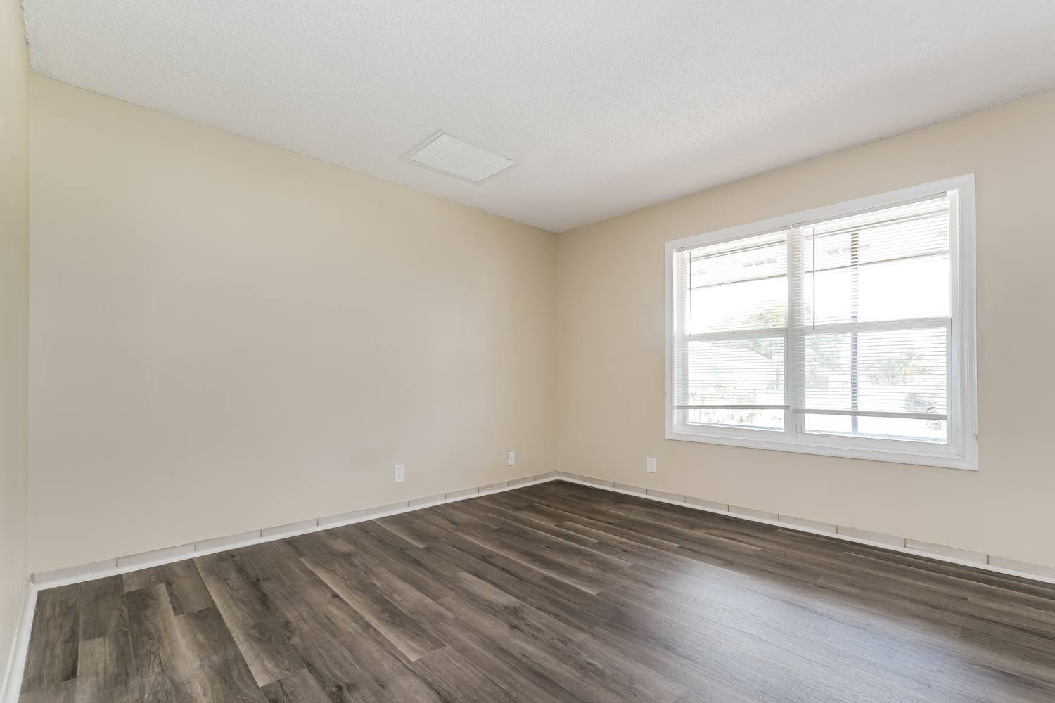 5583 Cynwyd Cir photo 5