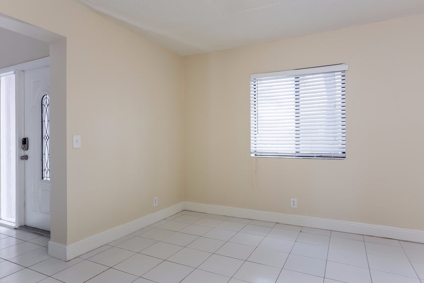 5756 Strawberry Lakes Cir photo 4
