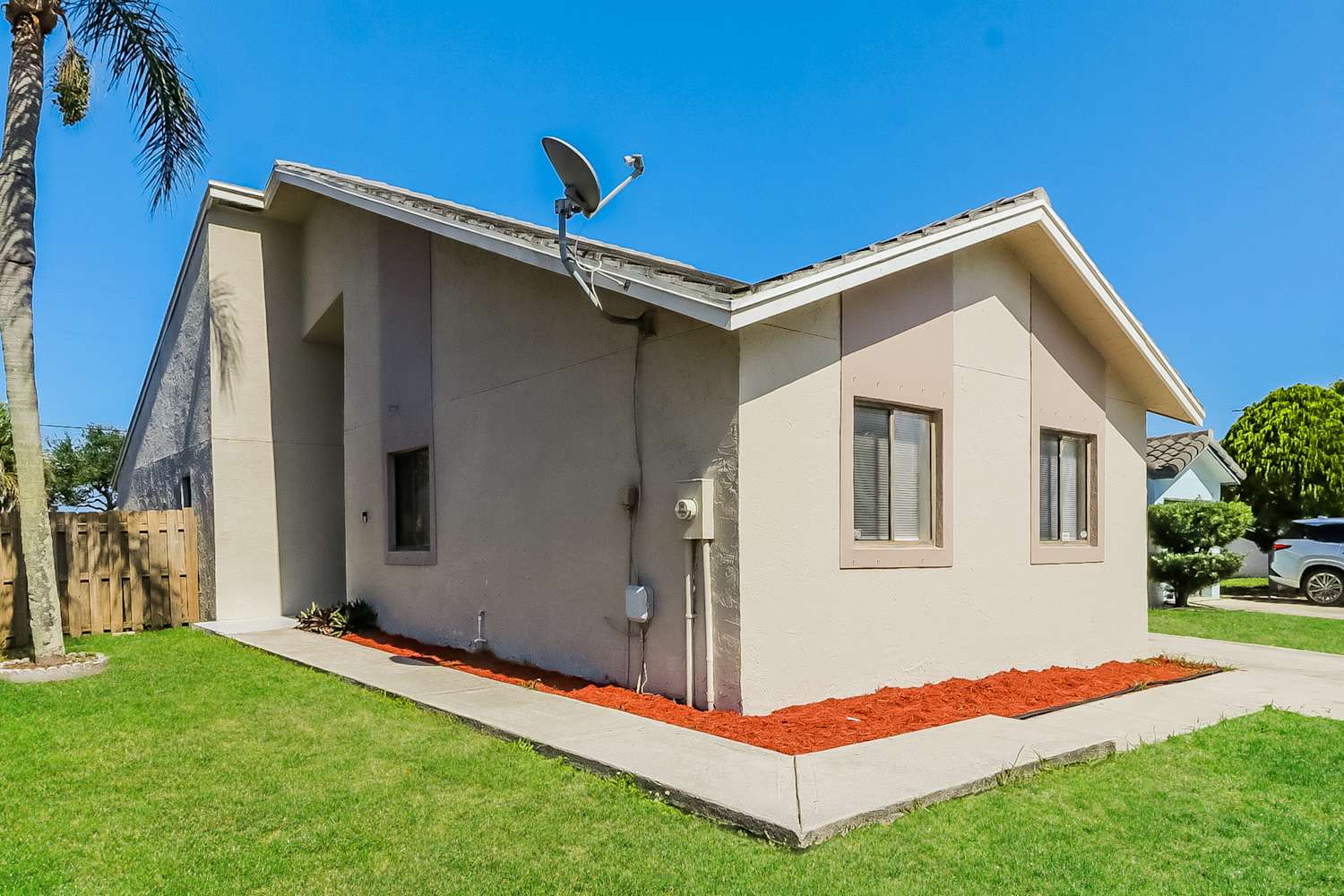 5808 Strawberry Lakes Cir photo 3