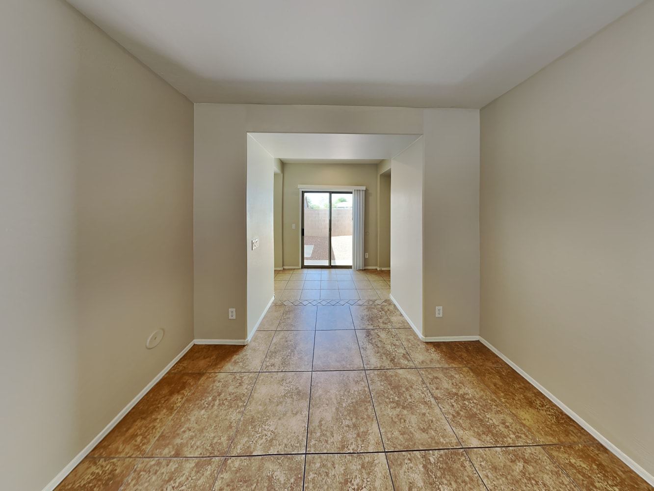 4610 E Laurel Ct photo 4