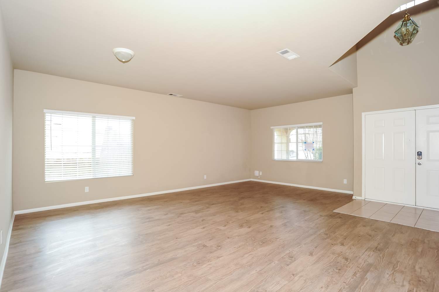 4208 Sungate Dr photo 4