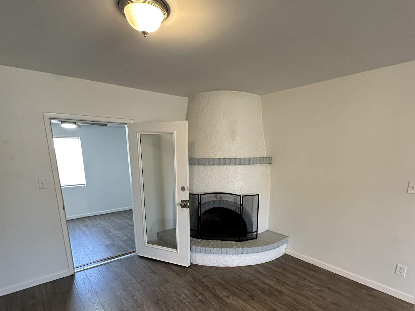 1631 W Helena Drive photo 3