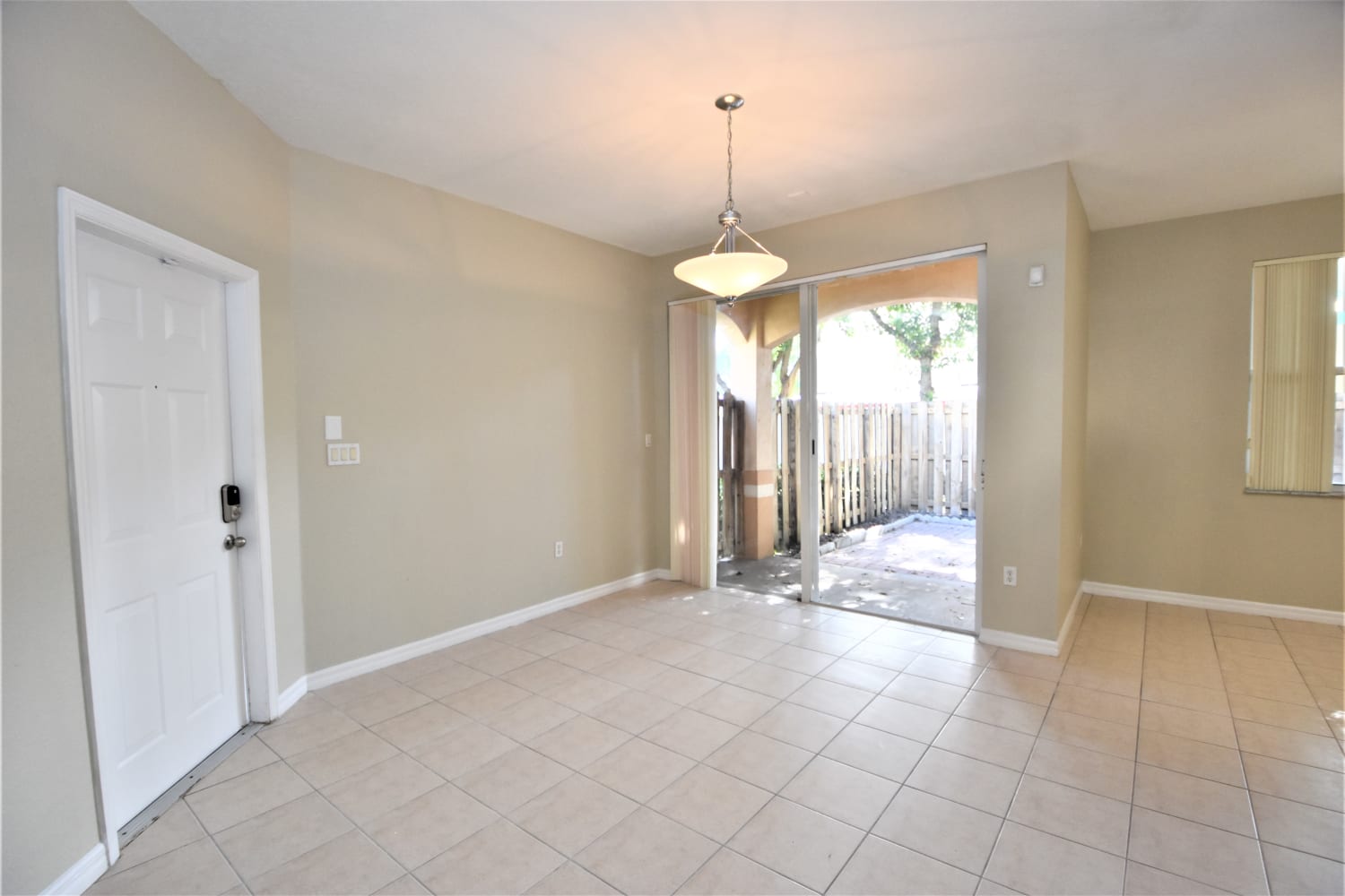 12446 SW 125th Ter photo 4