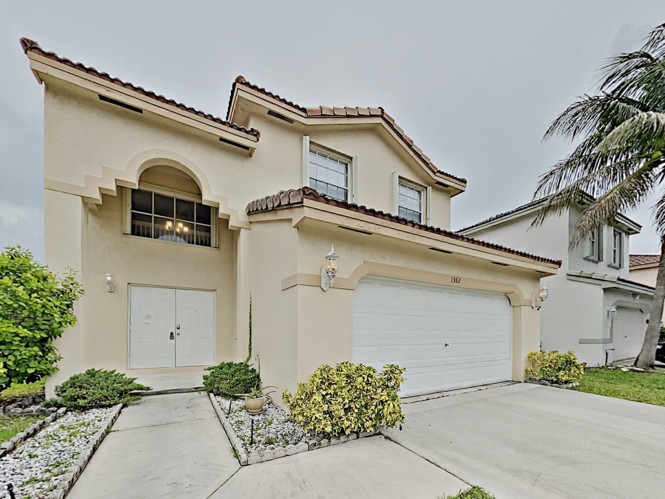 1382 SW 106th Ave photo 4