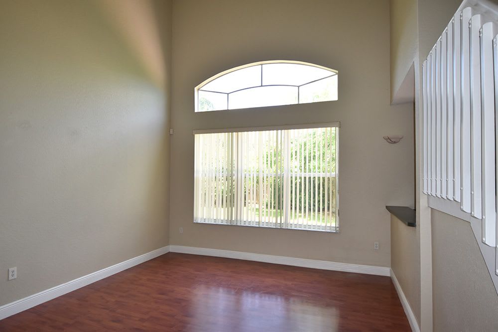 14903 SW 159th Pl photo 2
