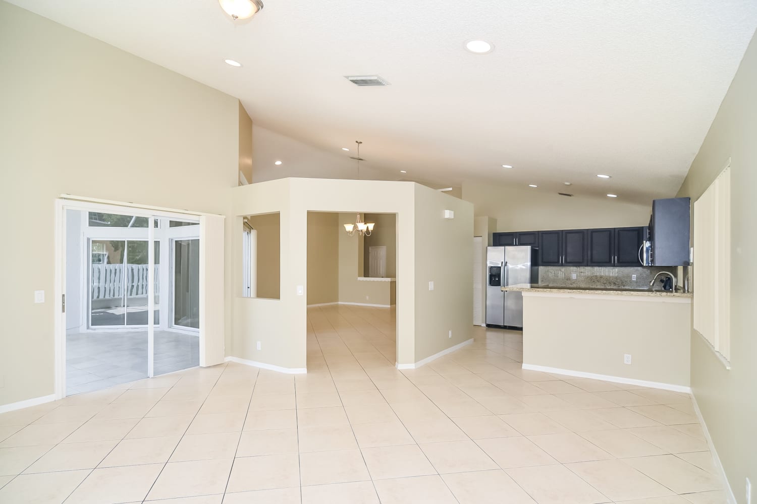 156 Cameron Dr photo 4