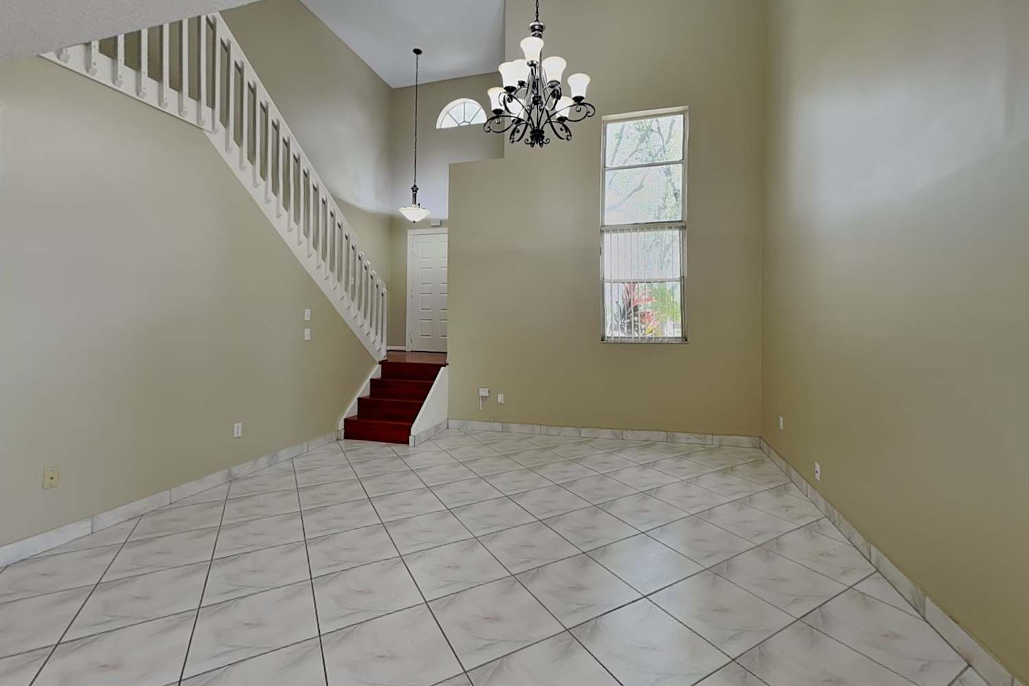 831 NW 98th Ave photo 4