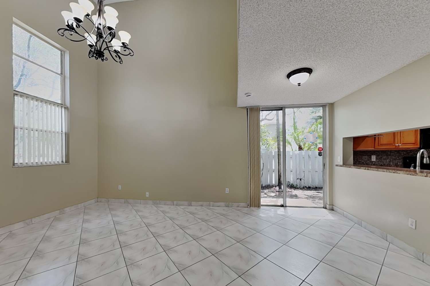 831 NW 98th Ave photo 5