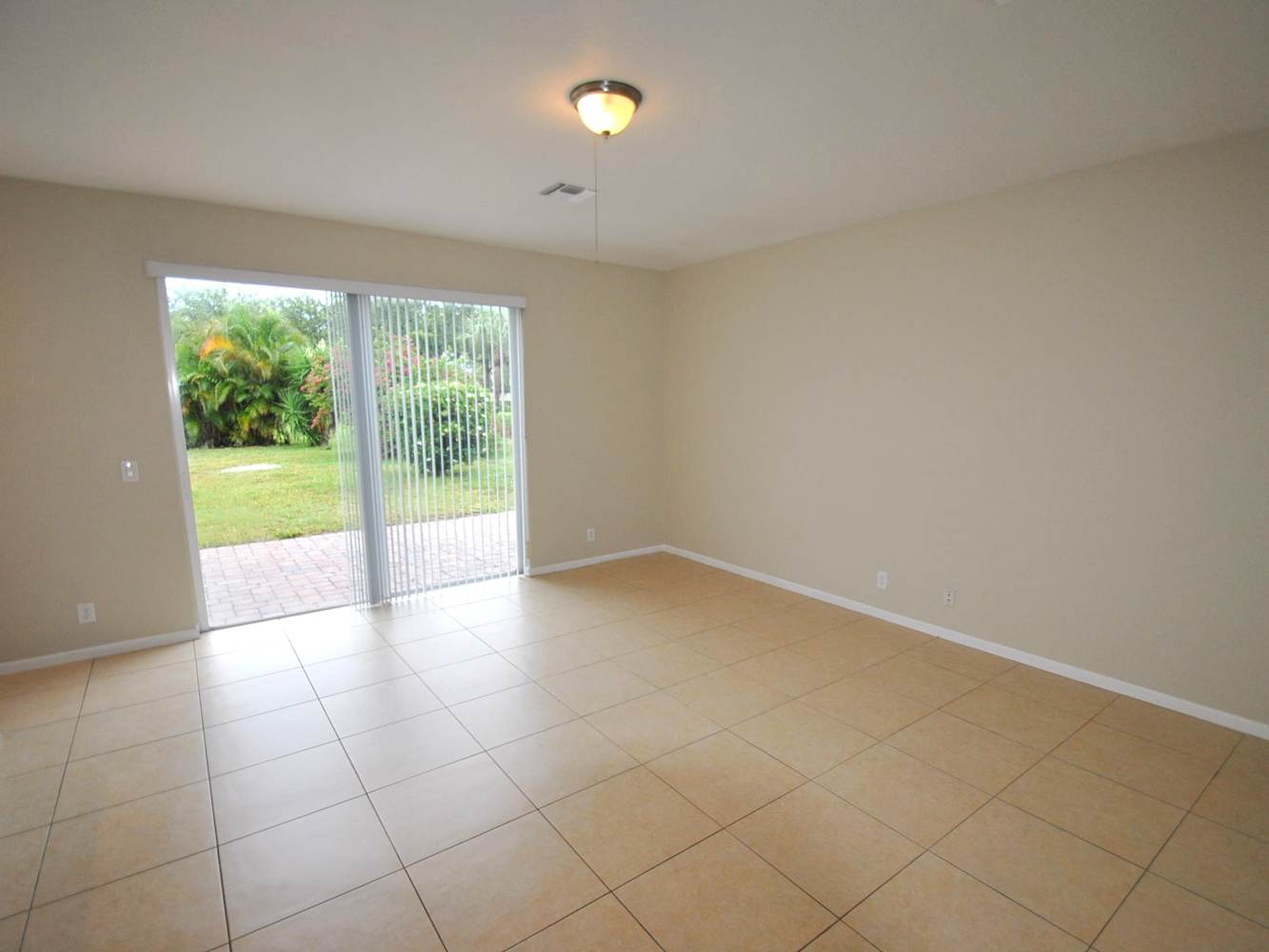 4521 Lake Lucerne Cir photo 5