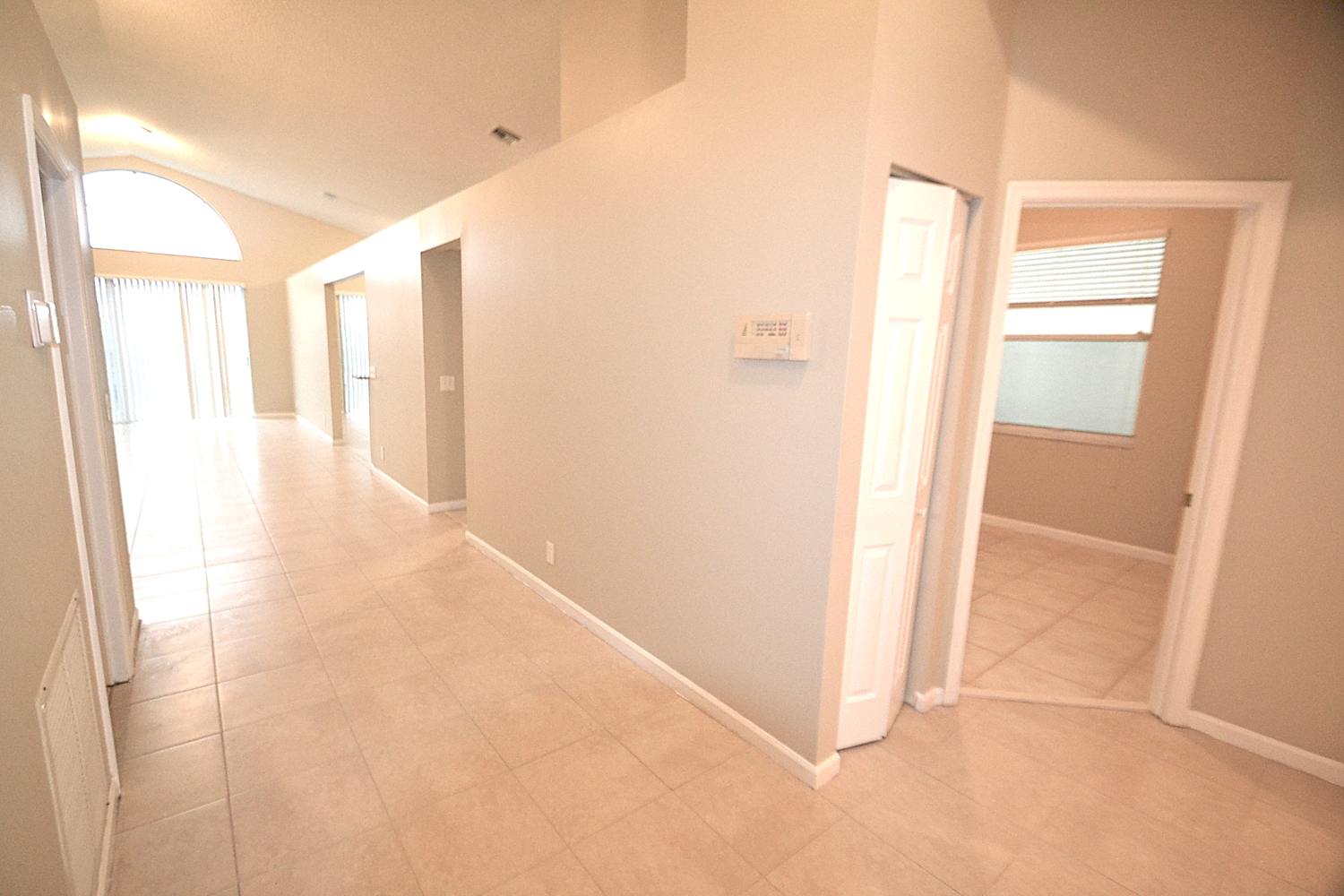 7704 Thornlee Dr photo 3