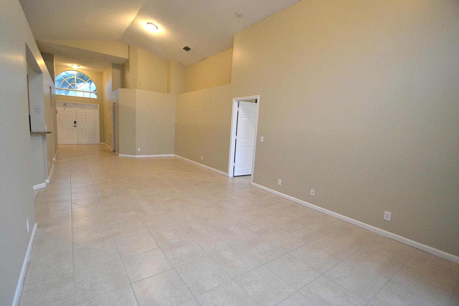 7704 Thornlee Dr photo 2