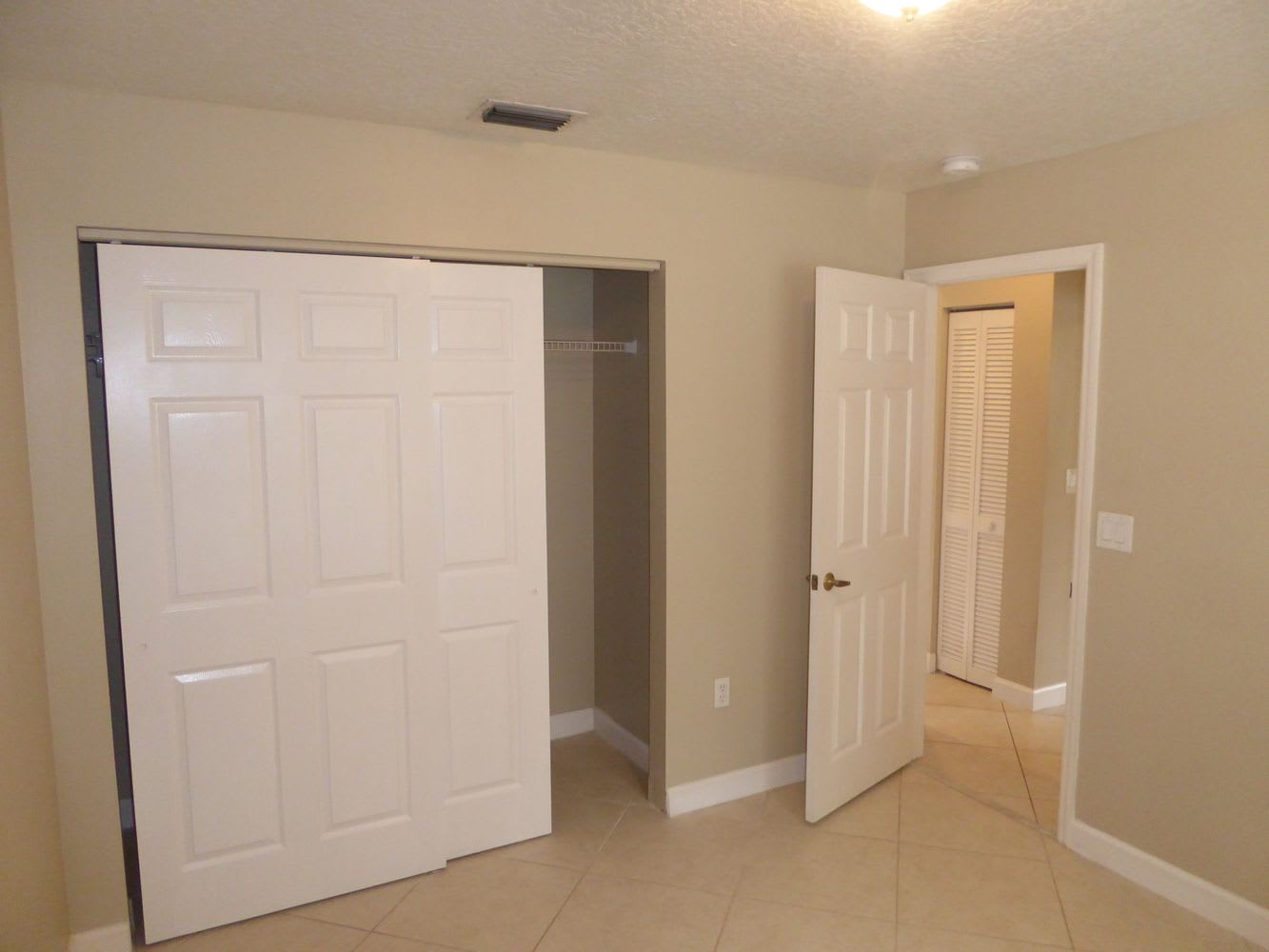 2270 NW 139th Ave photo 4