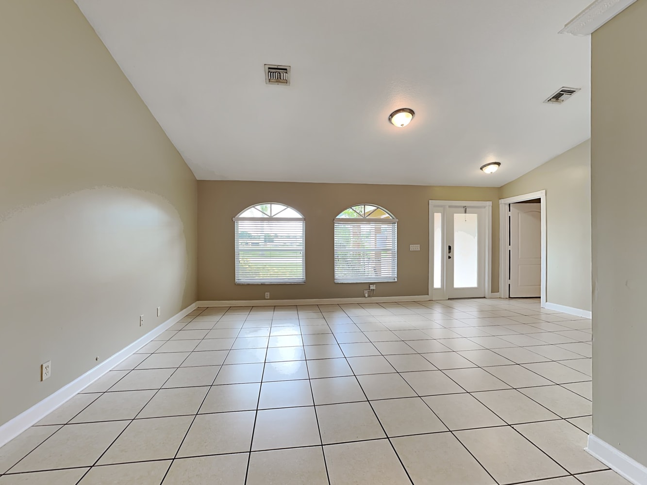 116 La Mancha Ave photo 5