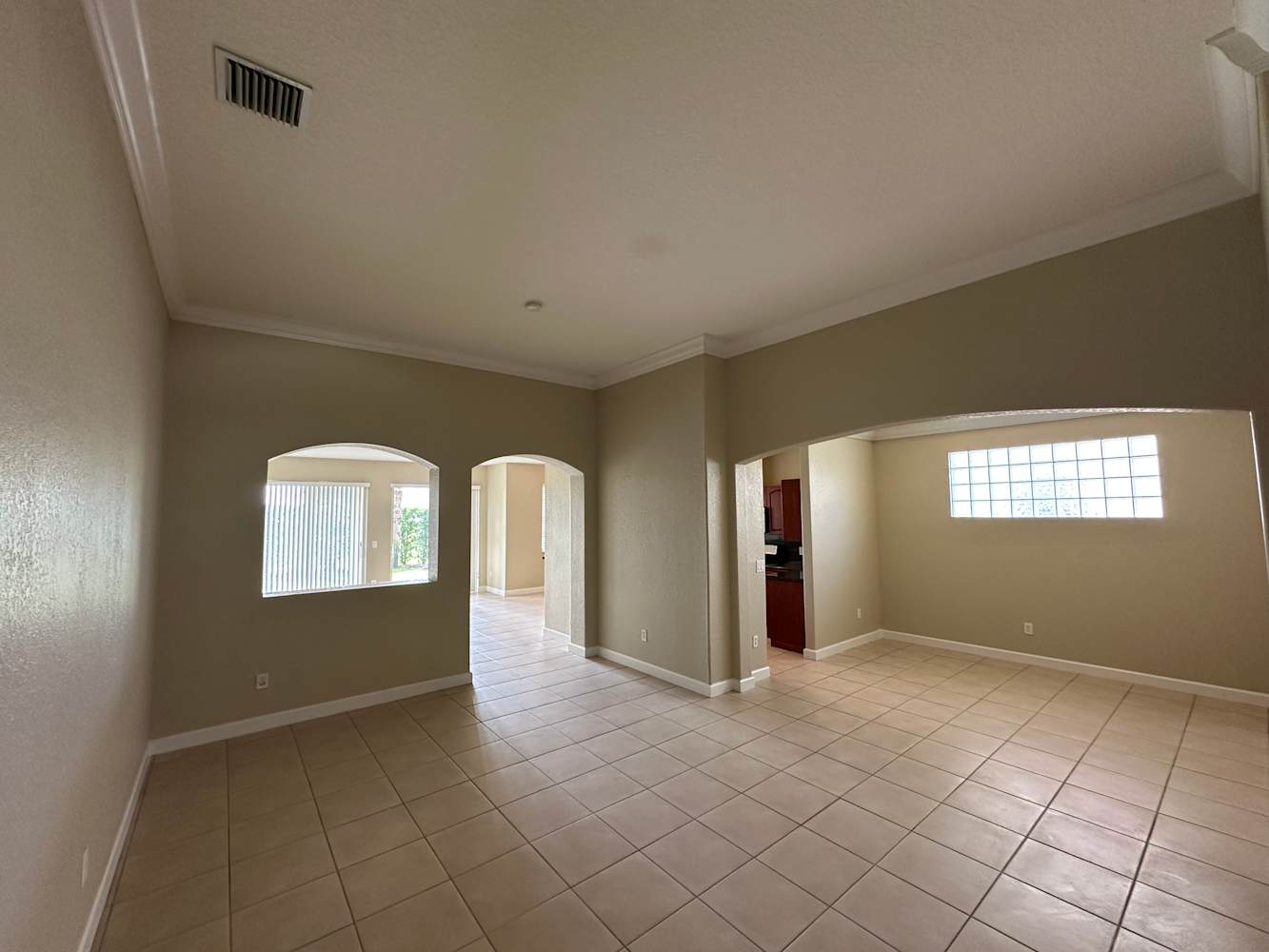 10469 Galleria St photo 3
