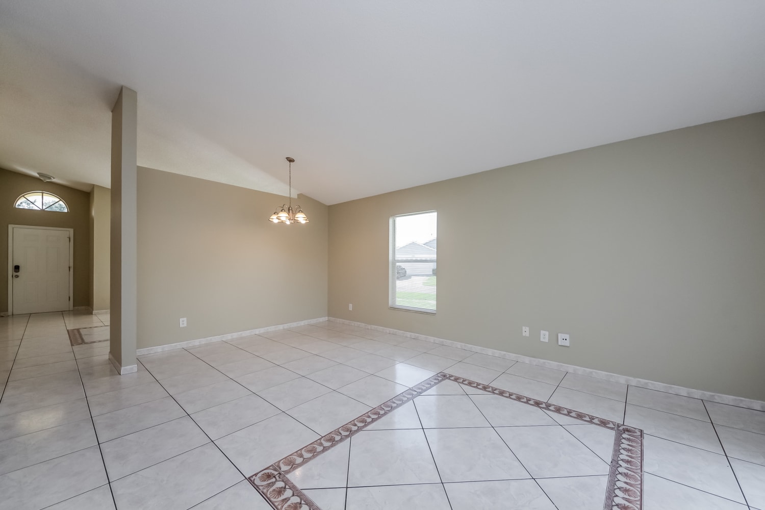 1422 Coldwater Ct photo 3
