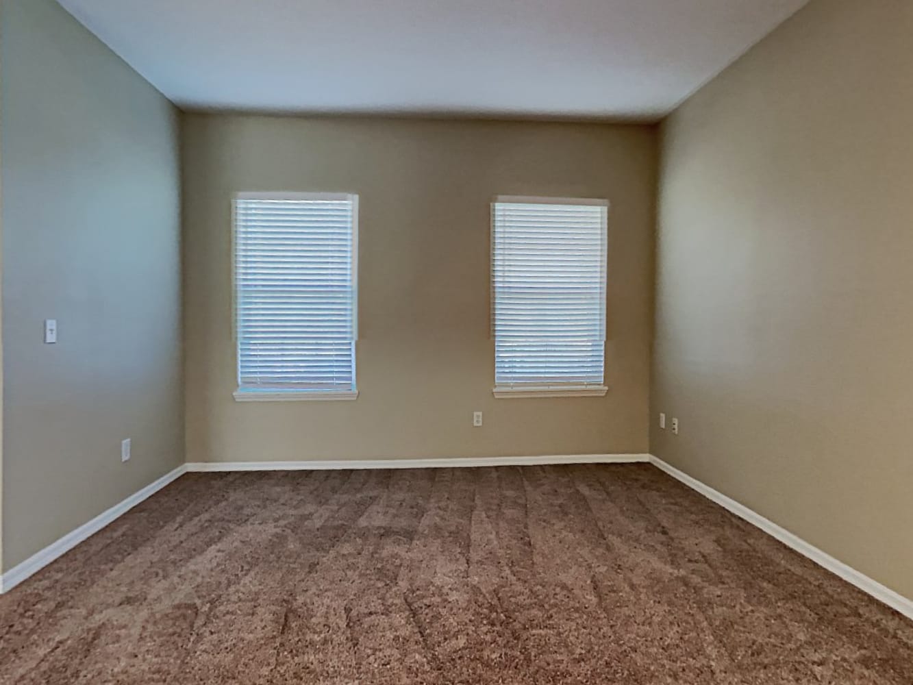 10530 Derringer Dr photo 3