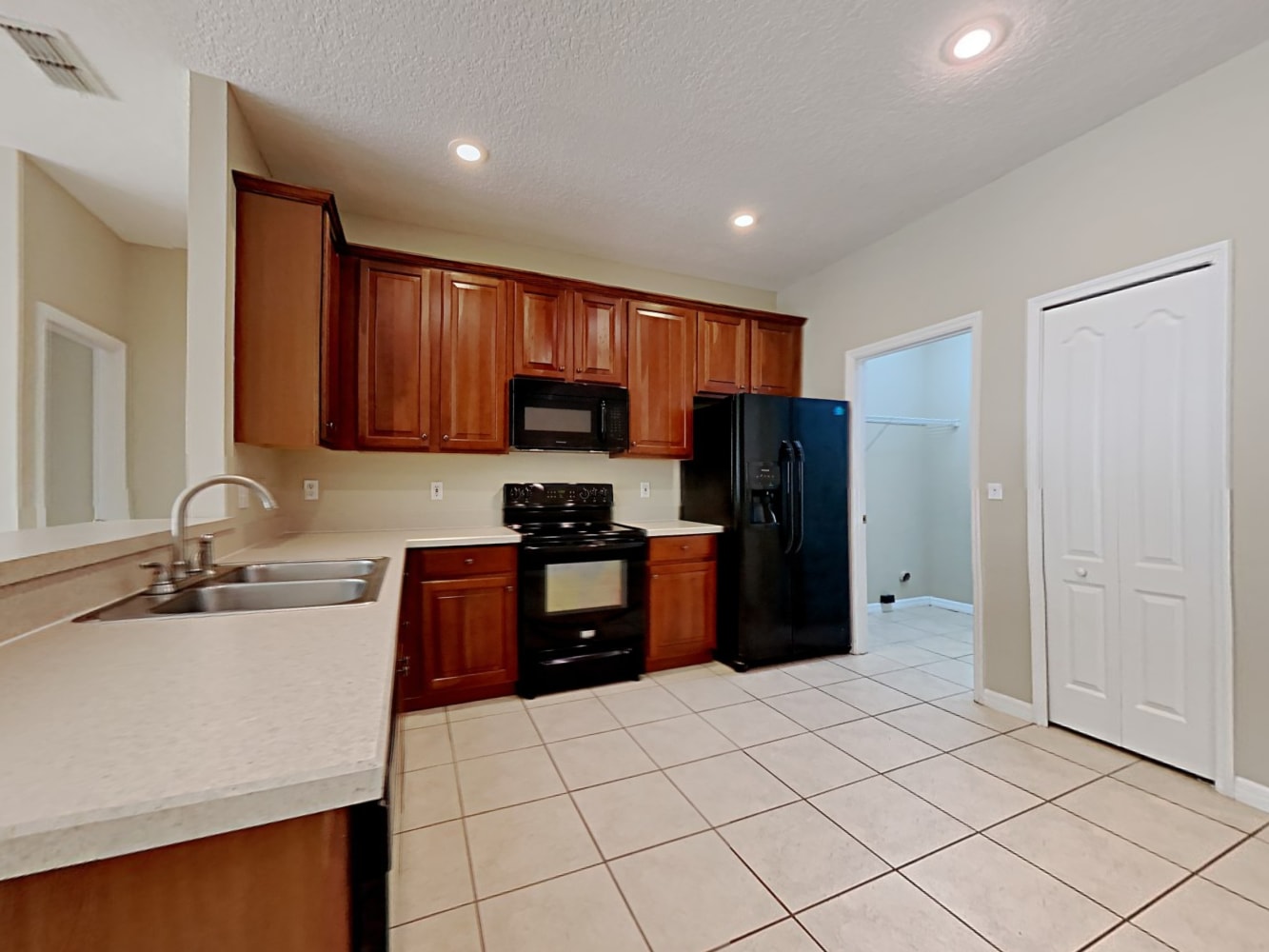 10530 Derringer Dr photo 5