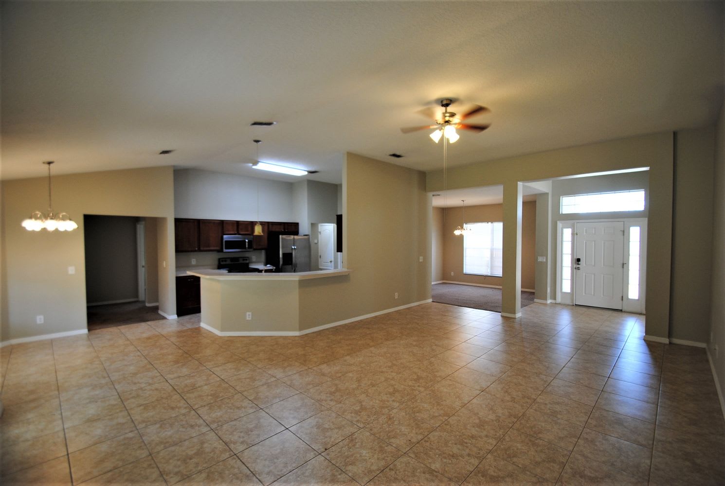 3238 Lorimar Ln photo 2