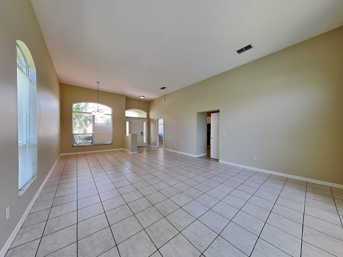 14985 Faversham Cir photo 4