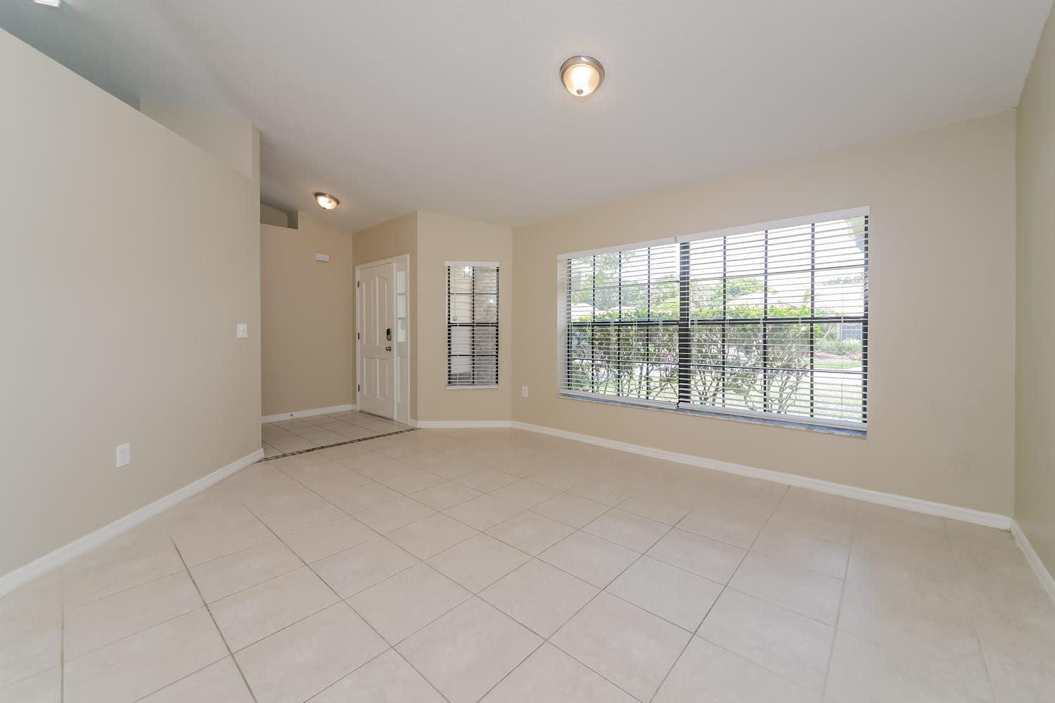 2442 Sweetwater Blvd photo 4