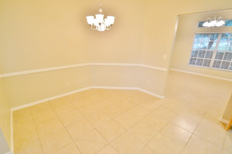 3942 Appletree Dr photo 2