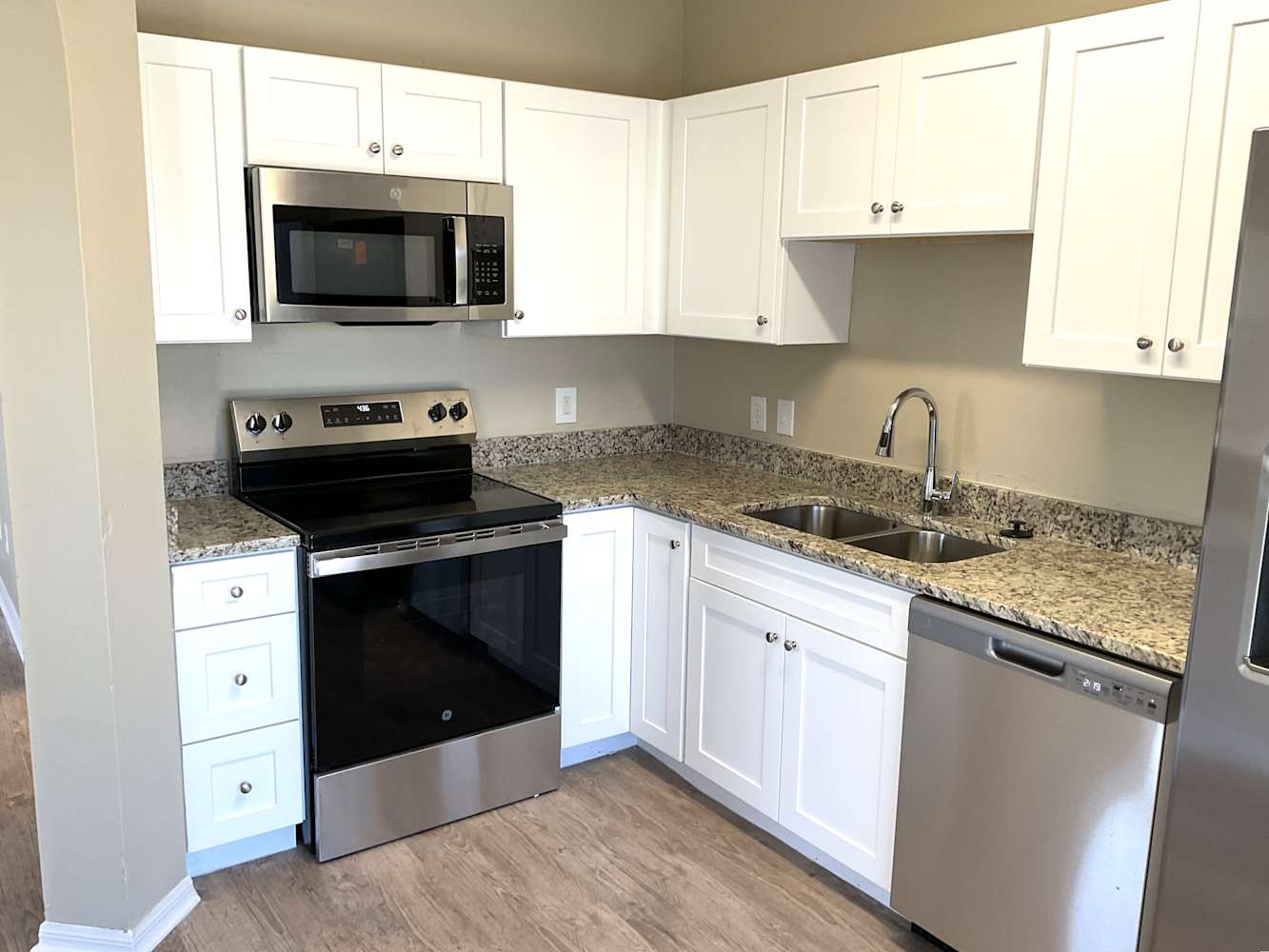 10710 Navigation Dr photo 4