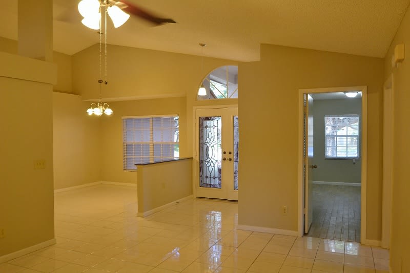 10323 Ashley Oaks Dr photo 3