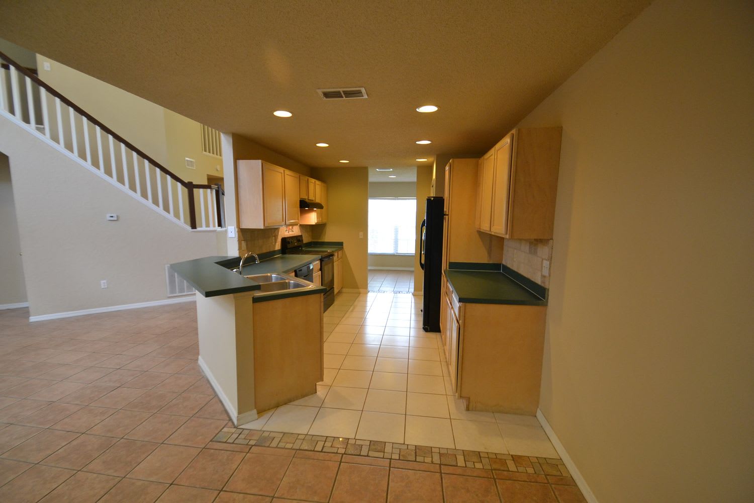 749 Jessanda Cir photo 4