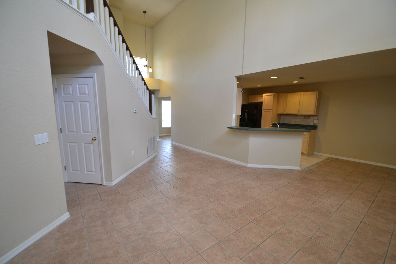 749 Jessanda Cir photo 3