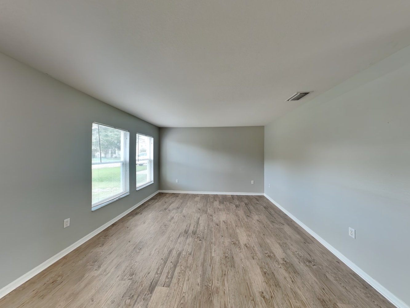 2223 Blackwood Dr photo 4
