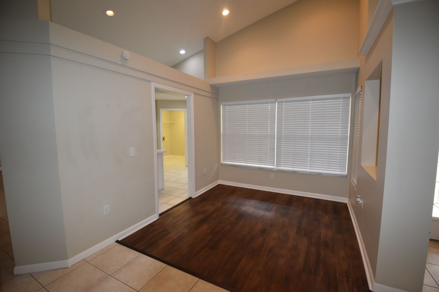 3178 Oakpark Dr photo 5