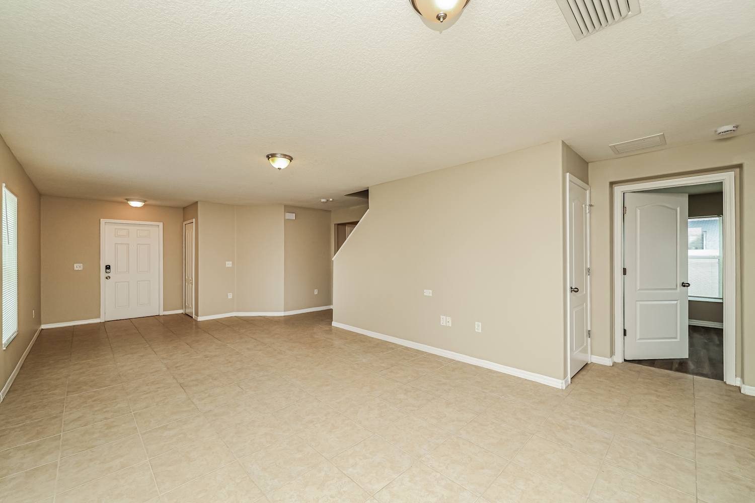 7319 Lumber Port Dr photo 4