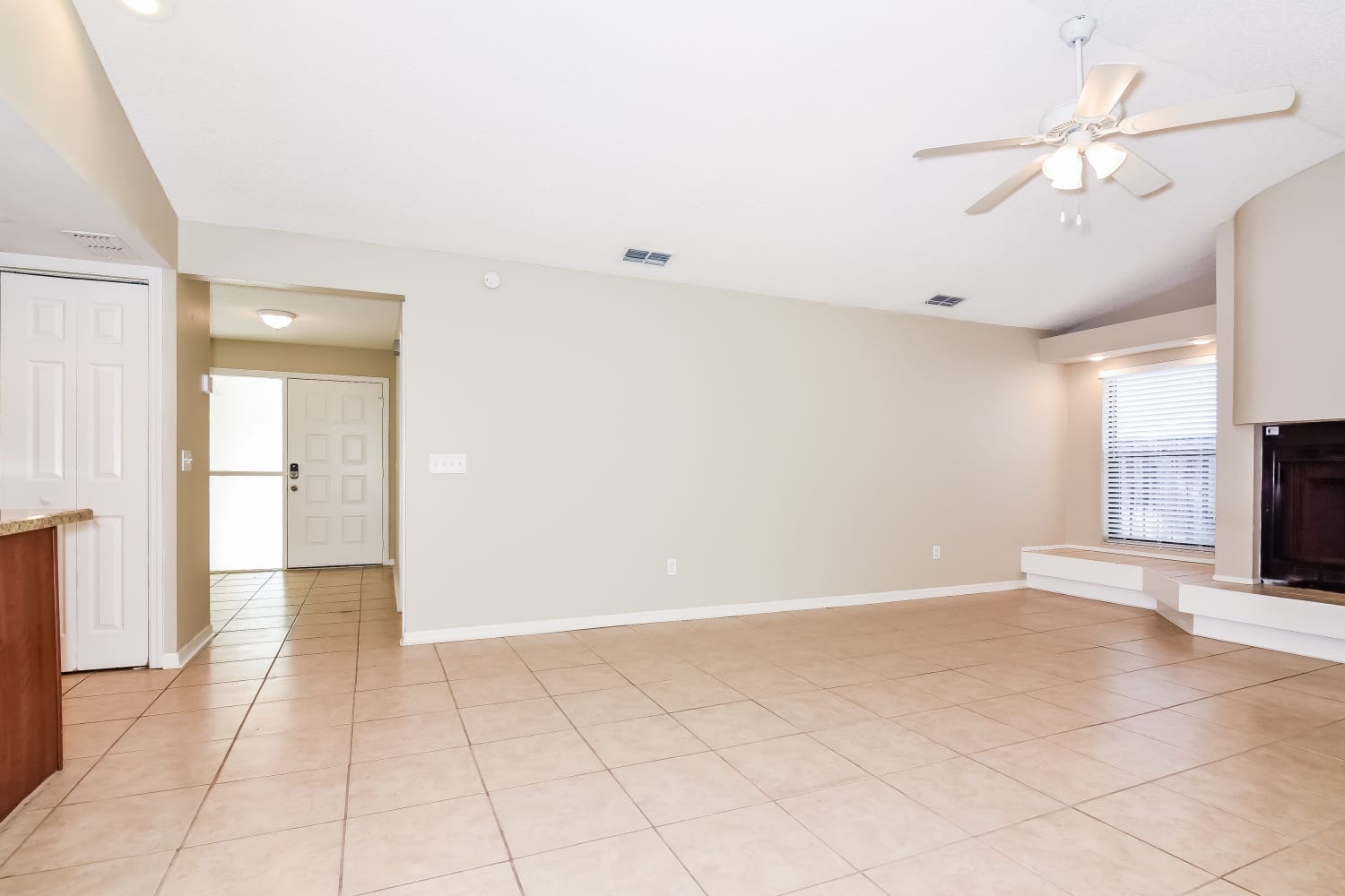 2537 Arborwood Dr photo 5